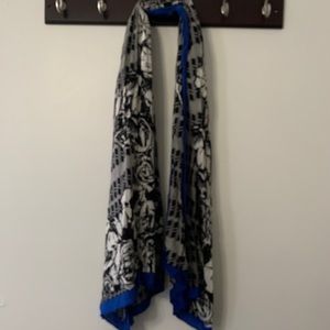 Stella & Dot- Blue, black and white